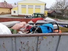 Akce "Ukliďme Česko" a svoz velkoobjemového a nebezpečného odpadu 